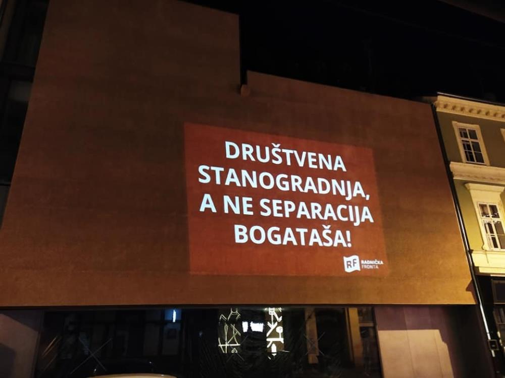 Radnička fronta projicirala poruke na vilu bez prozora u Preradovićevoj