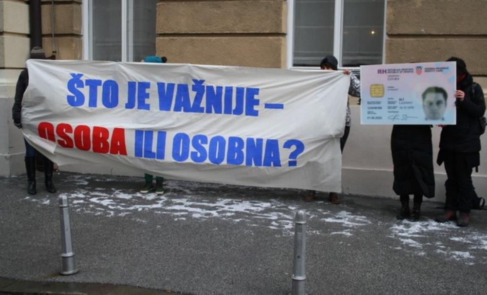 Prosvjednici pred Hrvatskim saborom: ne kažnjavajte one koji pomažu