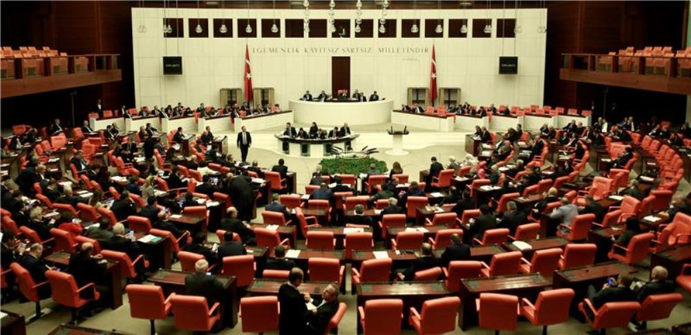 Turski parlament širi Erdoganove ovlasti, referendum moguć već u travnju