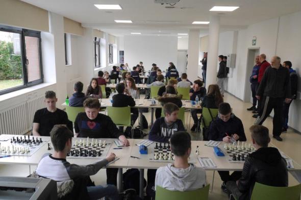 U Gimnaziji Sesvete započelo šahovsko ekipno prvenstvo 1. kadetske lige