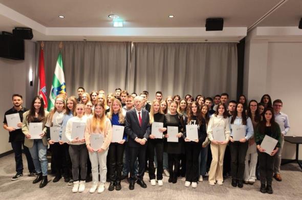 Zagrebačka županija za ovu školsku godinu dodijelila 202 stipendije