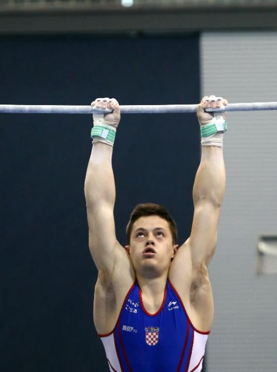 Gimnastika: Srbić zlatni na preči u Kopru