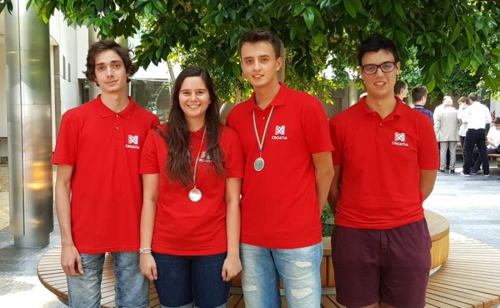 Mladi hrvatski informatičari osvojili srebrnu i bronačnu medalju na olimpijadi u Varšavi