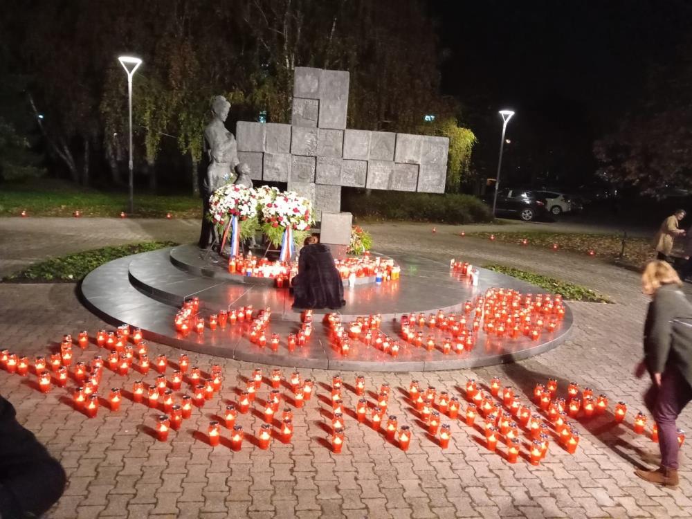 Večeras i u Sesvetama gore lamapaši za žrtvu Vukovara i Škabrnje