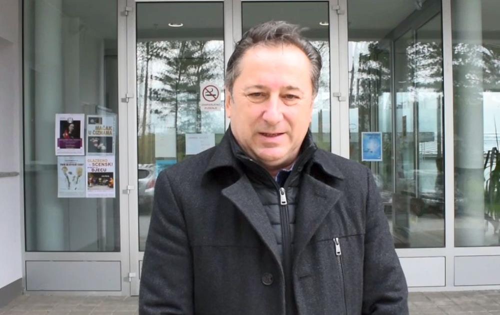 Ravnatelj Vuger najavljuje veliku subotnju  javnu akciju - sadnju školskog voćnjaka u Vugrovcu